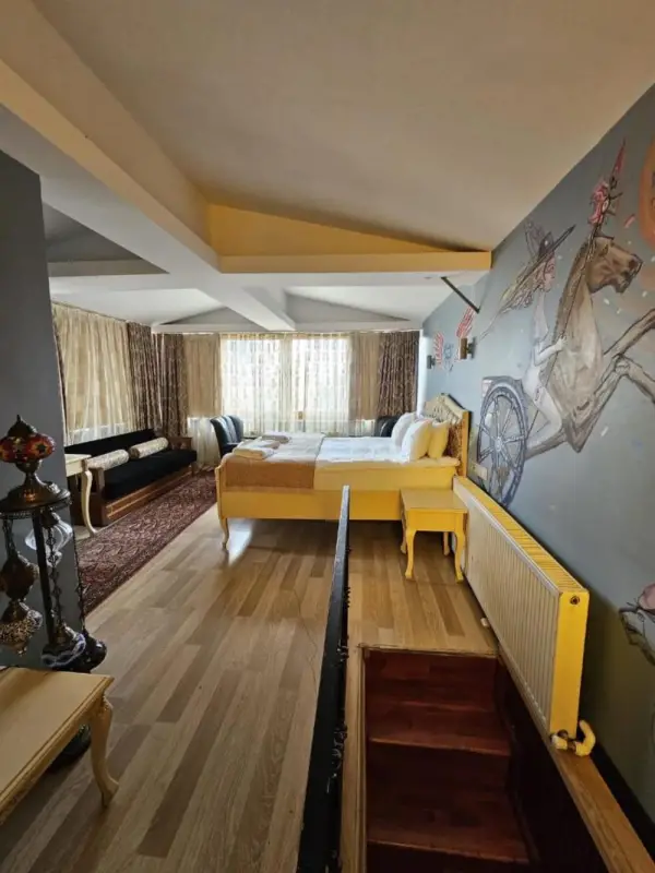 Optimist Hotel 8